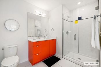 Standing shower
